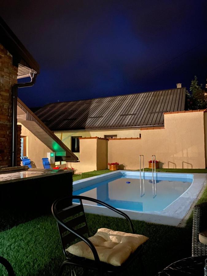 פלייבליה Guesthouse Prenociste Faraon מראה חיצוני תמונה