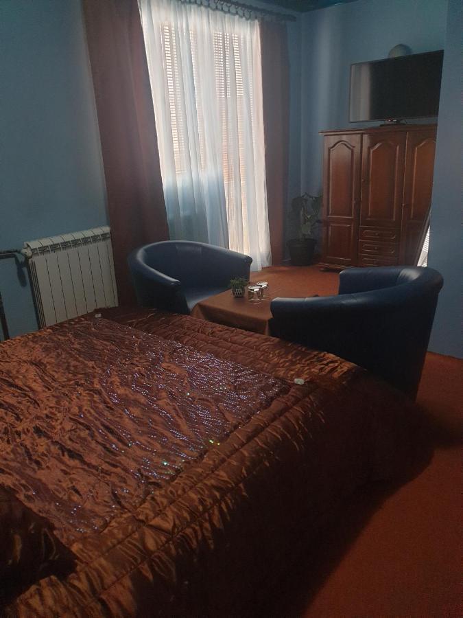 פלייבליה Guesthouse Prenociste Faraon מראה חיצוני תמונה