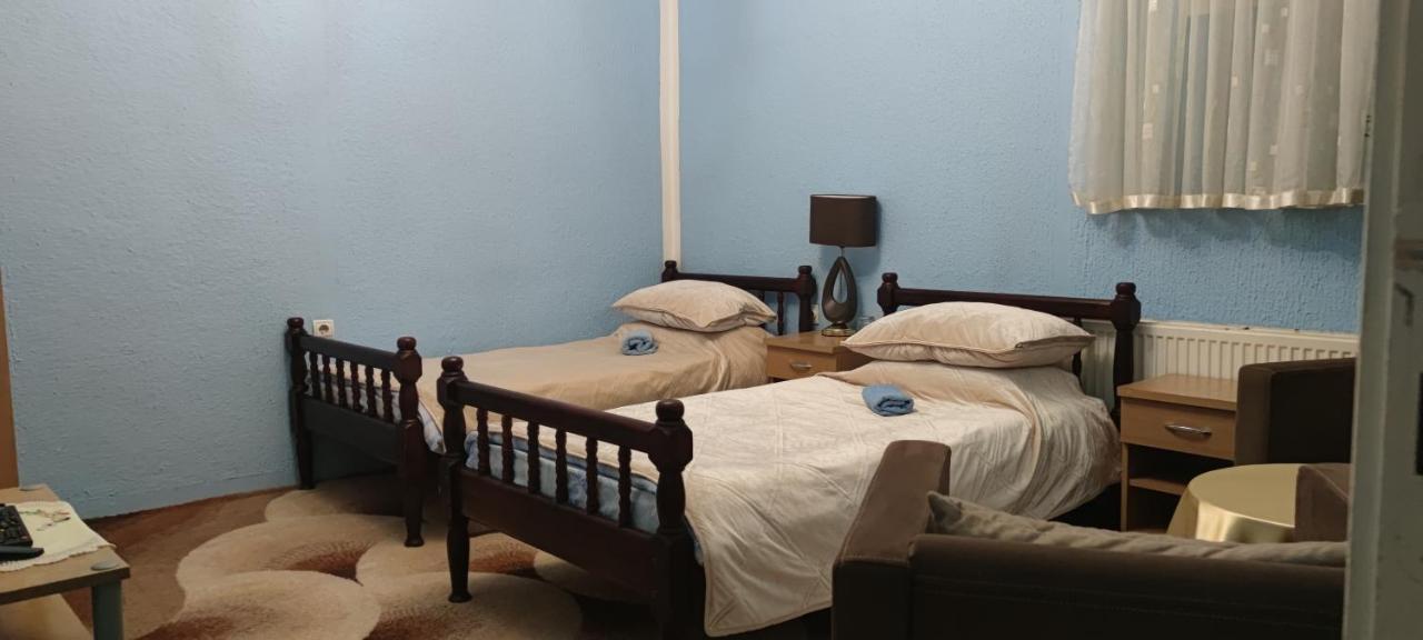 פלייבליה Guesthouse Prenociste Faraon מראה חיצוני תמונה