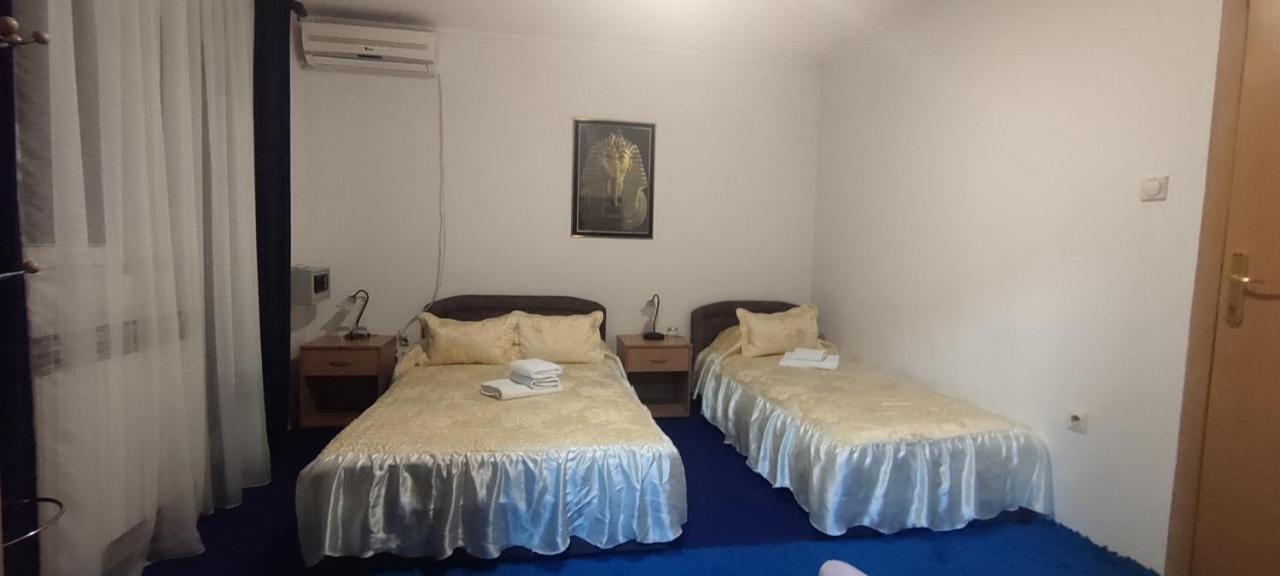 פלייבליה Guesthouse Prenociste Faraon מראה חיצוני תמונה